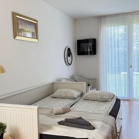 Balaton Nova Apartment-beachfront Apartamento *